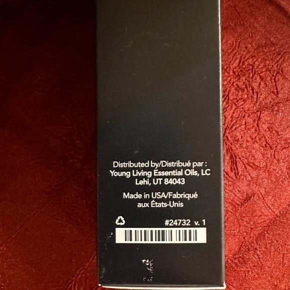 Savvy Minerals Liquid Foundation - Picture 2 of 2